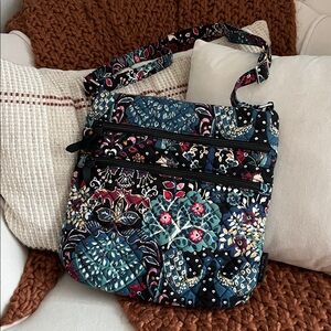 Vera Bradley Enchantment Paisley Triple Zip Hipster Crossbody Quilted Bag